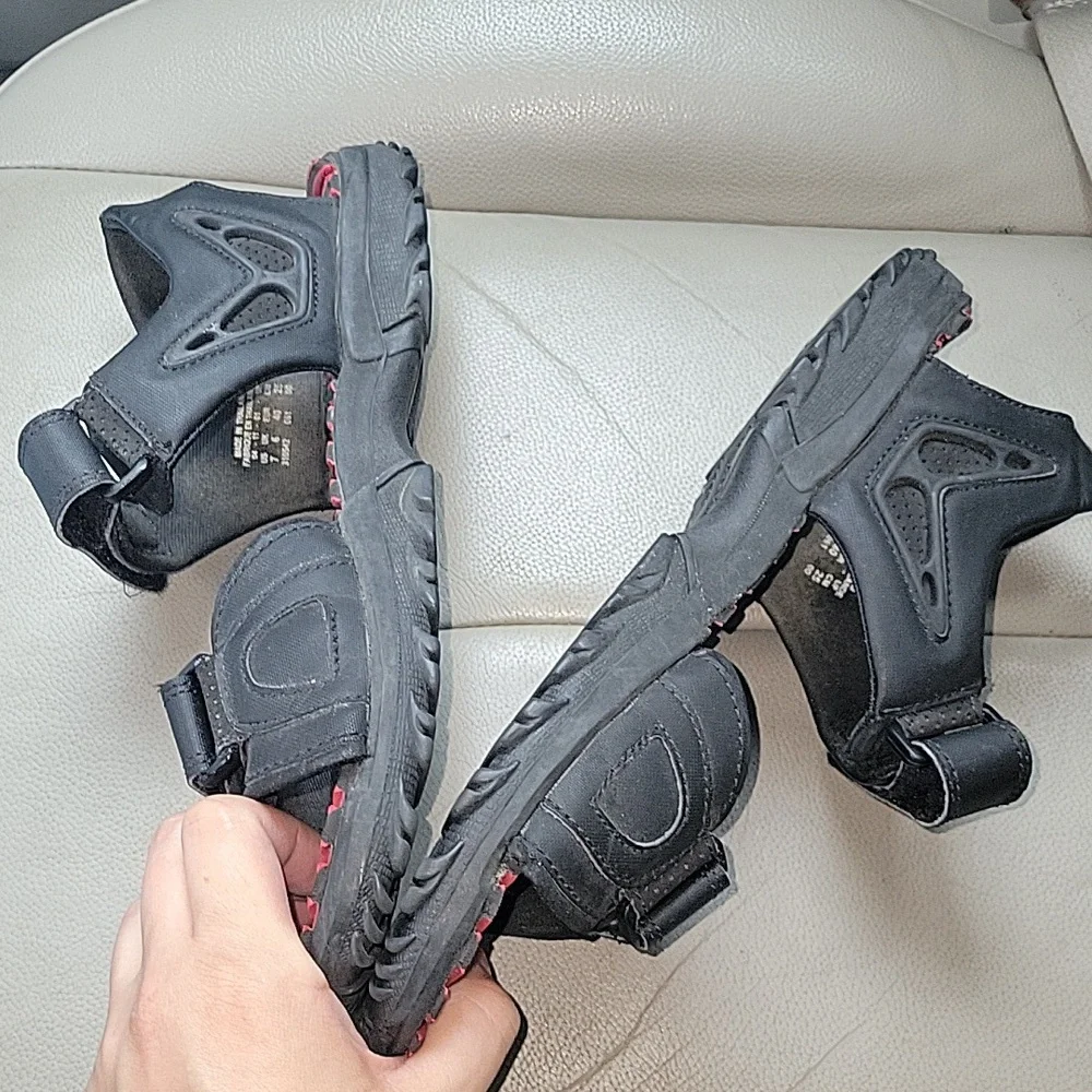 Nike ACG Santiam 4 Sandals Black Red Colorway Size 7 Hiking Sandals